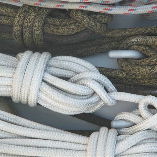 How can knots tying be an entertainment onboard a cruise ship?