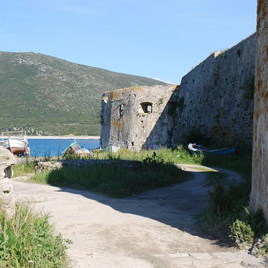 Agia Mavra castle