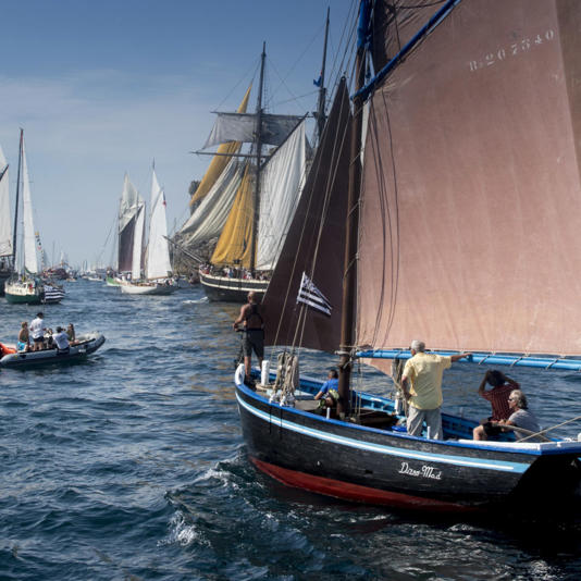 Internationales Schifffahrtsfestival von Brest