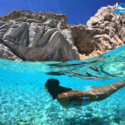 IKARIA: DIE IDEALE INSEL DER BLAUEN ZONE FÜR EIN YOGA RETREAT