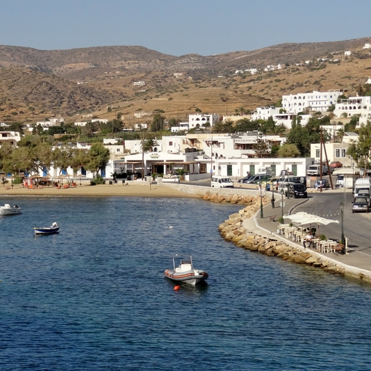 playa de Gialos